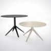 Mesa auxiliar Mari-Sol pie Ø96 de Vondom. Muebles y complementos de exterior.