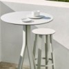 Mesa bar Stack Gandia Blasco. Mesas modernas para bar en exteriores.