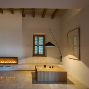 Lámpara minimalista aplique pared North de Vibia. Diseño de luminaria interior.