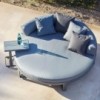 Cama Chill Redonda Flat para exterior de Gandia Blasco. Camas de diseño.