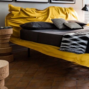 Taburete King&Queen de Mogg. Taburetes de diseño italiano para contract.