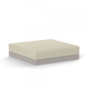 Pouf Ottoman Pixel de Vondom para sofás de exterior.
