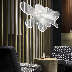 Lámpara suspendida La Belle Étoile Slamp. Diseño dinámico y de vanguardia.