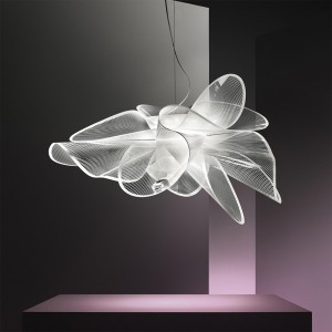 Lámpara suspendida La Belle Étoile Slamp. Diseño dinámico y de vanguardia.