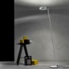 Lámpara de pie de brazo simple para espacios interiores Elle 1 LED de Lumina