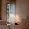 Lámpara pie Mayfair de Vibia. Tienda online lamparas clásicas.