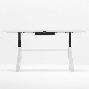 Mesa Arki-Table Adj de Pedrali. Mesas de diseño. Mesas modernas para oficinas.