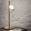 Lámpara de sobremesa Idea Table Slamp. Diseño retro, moderno y elegante.
