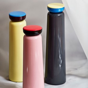 Botella Sowden de Hay. Complementos originales modernos y de alta calidad.