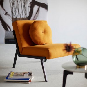 Butaca Vikko de Innovation Living de diseño moderno y elegante para salón.