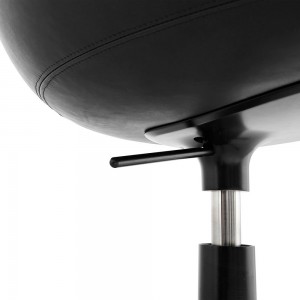 Silla AAC 153 tapizada de Hay. Diseño para oficinas y escritorios.