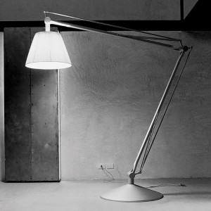 Lámpara de pie ajustable Superarchimoon de Flos Iluminación