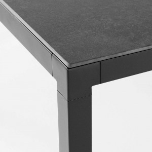 Mesa Helsinki 30 Home Rectangular Cerámica de Desalto. Mesas comedor y oficina.