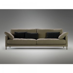 Sofá pies metálicos Monroe de Carmenes.