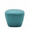Cómodo reposapiés tapizado asiento auxiliar Beat de  Andreu World.