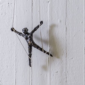 Escultura Aerial pared de Gardeco. Escultura bronce