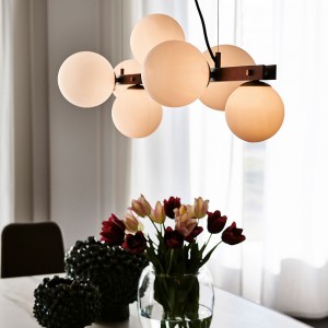 Lámpara colgante Planeta de Cattelan Italia. Iluminación de diseño moderno.