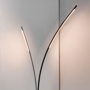 Lámpara de pie Twin de Cattelan Italia. Iluminación de diseño. Lámpara de pie.