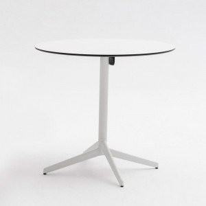 Mesa elegante Pile redonda de Enea. Mesas para contract de diseño.