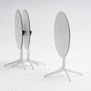 Mesa elegante Pile redonda de Enea. Mesas para contract de diseño.