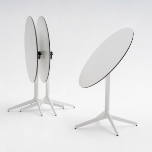 Mesa elegante Pile redonda de Enea. Mesas para contract de diseño.