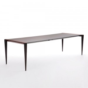 Mesa Bolero extensible del fabricante Horm. Mesas modernas de diseño italiano.