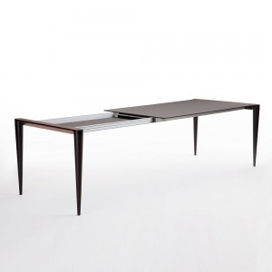 Mesa Bolero extensible del fabricante Horm. Mesas modernas de diseño italiano.