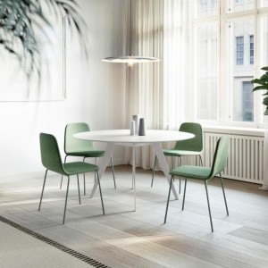 Silla moderna Bisell tapizada con pies metálicos para comedor de Treku.