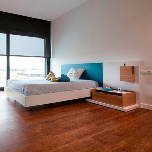 Mesa auxiliar cajón índigo de Arlex. Muebles de diseño.