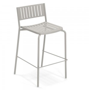 Taburete Bridge para exteriores de Emu. Taburetes de diseño.