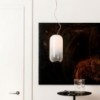 Lámpara de suspensión de diseño Gople de Artemide. Iluminación moderna.