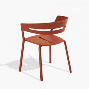 Sillón Ria de Fast. Sillones elegantes, cómodos perfectos para espacios exteriores.