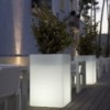 Macetero Light Cubo Alto con Luz Led y cambio de Color con Mando