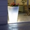 Macetero Light Cono Cuadrado Alto con Iluminación Led y Autorriego