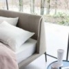 Cama Velvet Tapizada y elegante de Novamobili. Camas matrimoniales modernas.