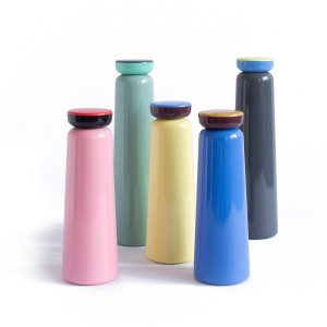 Botella Sowden de Hay. Complementos originales modernos y de alta calidad.