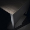 Mesa ejecutiva de oficina perfil bajo moderna con armarios metálicos de Ofifran ofrece grandes acabados y elegancia.