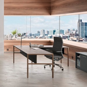 Mesa operativa Piem de Ofifran ideal y perfecta para oficinas modernas y elegantes.