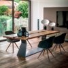 Mesa rectangular Bedrock Plank C Resina de Riva1920 con un diseño de lujo y alta calidad.