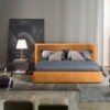 Cama Jersey. Casadesús. Cama tapizada de líneas modernas y simples.