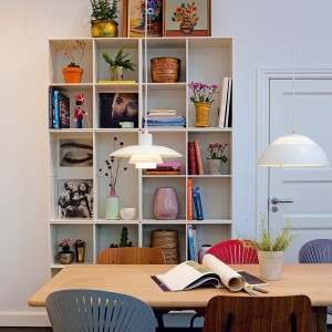 Lámpara PH 4/3 Suspendida de Louis Poulsen de diseño elegante y moderna.