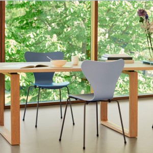 Silla Series 7 Fresno coloreado. Fritz Hansen con un diseño moderno de alto lujo.