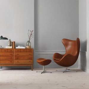 Reposapiés  Egg de Frizt Hanse con un diseño danes moderno y elegante,