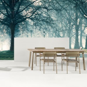 Mesa Rectangular Shine ideal para exteriores de Emu.