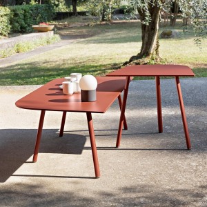 Mesa baja Aluminio Mosaiko moderna y elegante de Fast. Mesitas para exteriores.