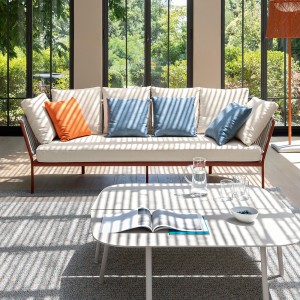 Mesa baja Aluminio 4 patas Mosaiko de Fast moderna perfecta para ambientes exteriores.