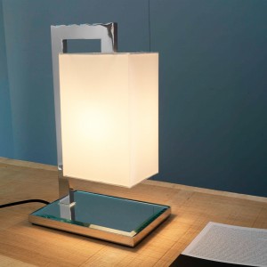 Lámpara sobremesa Audrey TA de Contardi con diseño elegante, vanguardista y moderno.