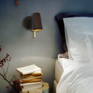 Aplique pared Up de Contardi con un diseño moderno y elegante. Una lámpara de pared moderna.