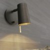 Aplique pared Up de Contardi con un diseño moderno y elegante. Una lámpara de pared moderna.