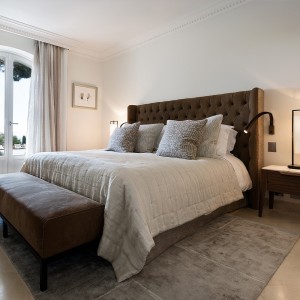 Lámpara de pared Flexiled Leather de Contardi con diseño elegante, elegante y moderno.